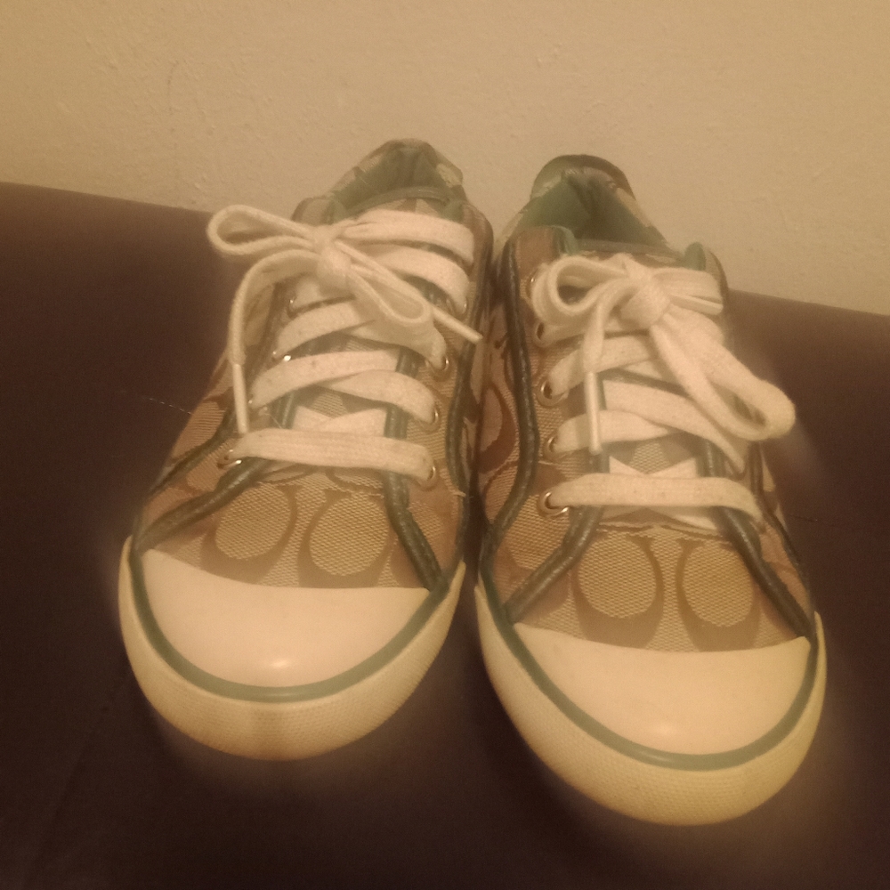 Coach size6.5 green and brown
